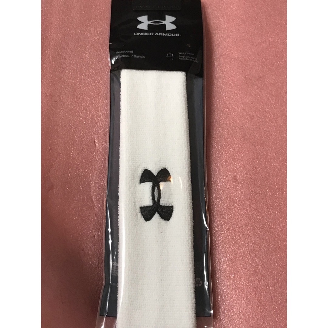 UNDER ARMOUR(アンダーアーマー)のアンダーアーマー ヘッドバンド  夏用   パフォーマンスヘッドバンド　ホワイト メンズのファッション小物(その他)の商品写真