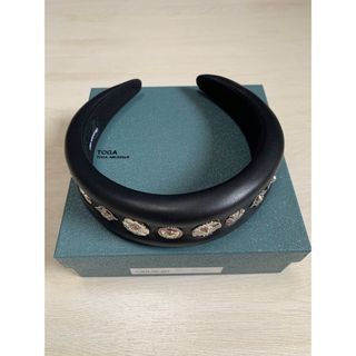 TOGA ARCHIVES LEATHER HEADBAND 1 カチューシャ