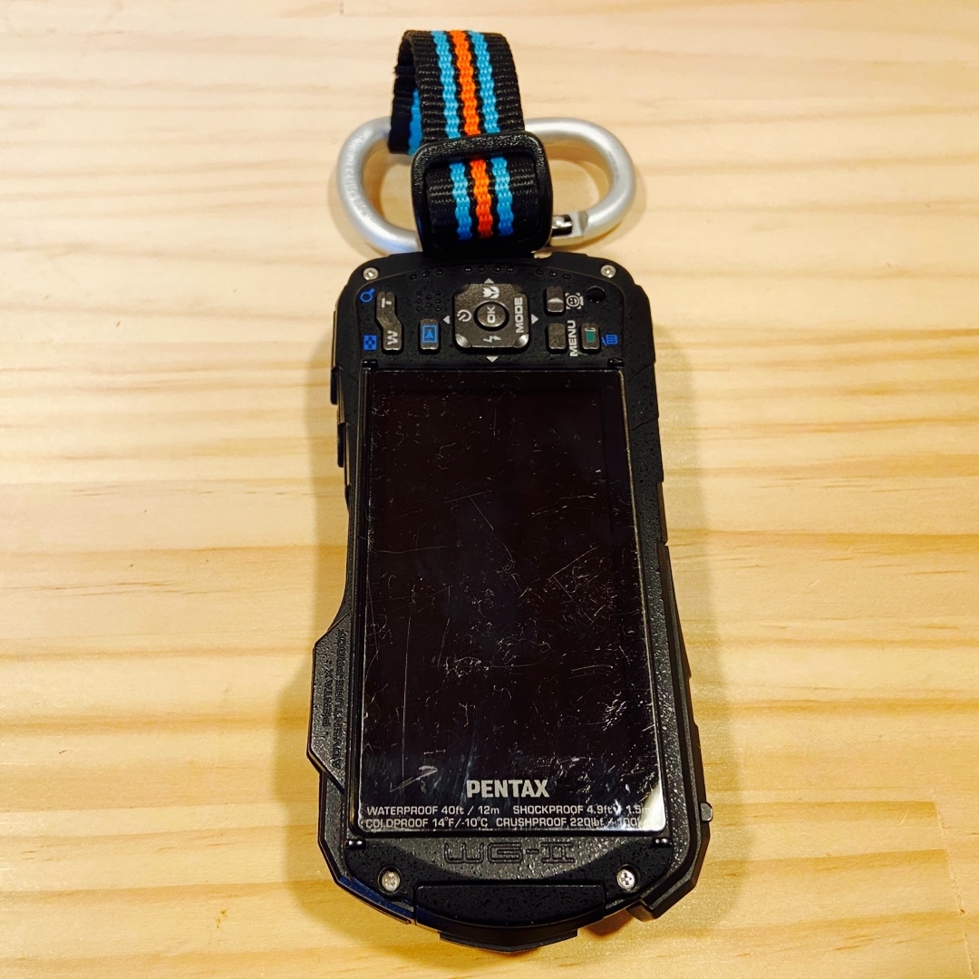 PENTAX(ペンタックス)のPENTAX Optio WG-2GPS (シャイニーオレンジ)  スマホ/家電/カメラのカメラ(コンパクトデジタルカメラ)の商品写真