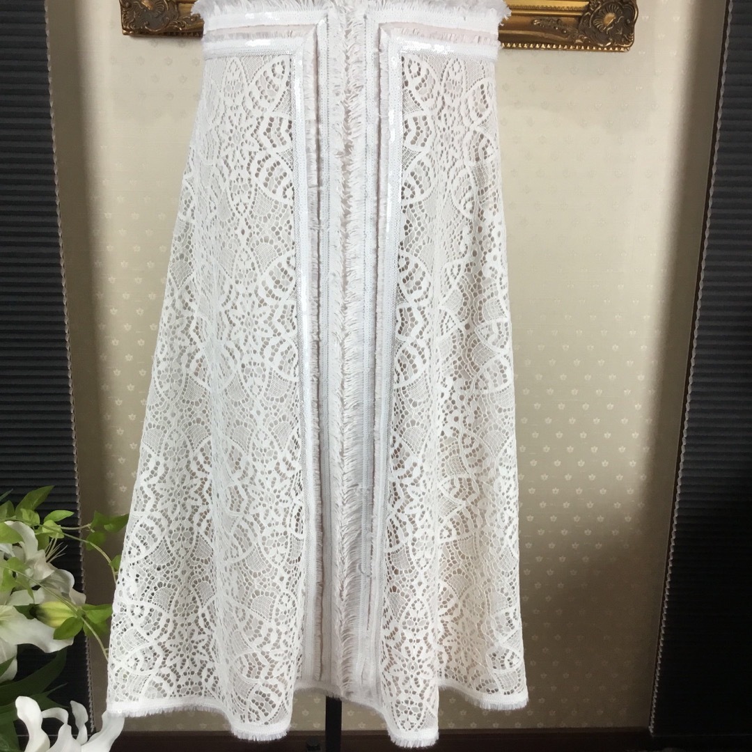 新品☆ TADASHI SHOJI ホワイト　サイズ4【T152】