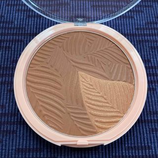 エルフ(elf)のSUNKISSED Bronzer(フェイスカラー)