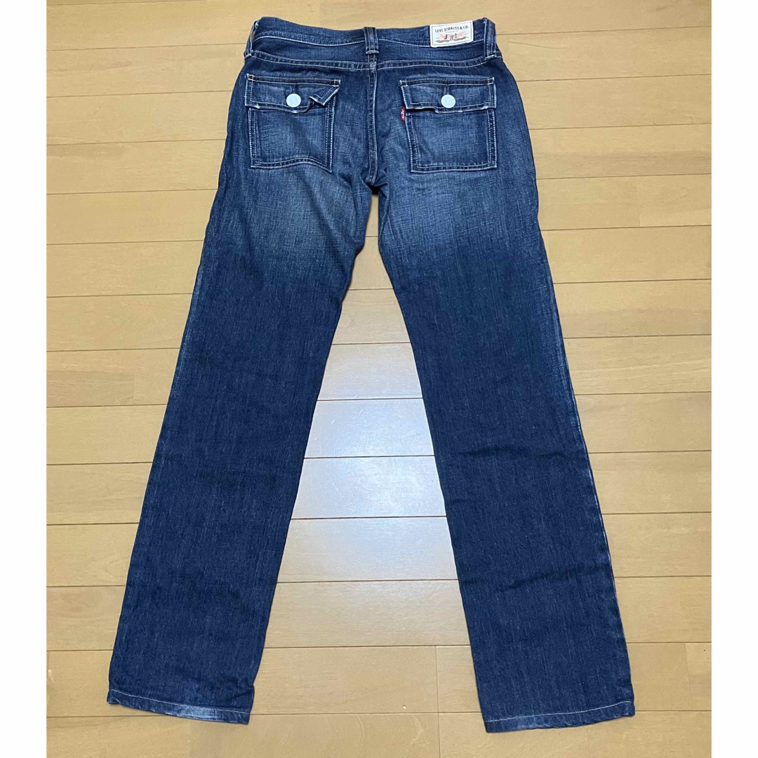 Levi's(リーバイス)のストレートジーンズ　インディゴブルー　Levi's レディースのパンツ(デニム/ジーンズ)の商品写真