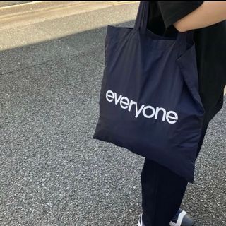 1LDK SELECT - everyone nylon logo tote bag (NAVY)の通販｜ラクマ