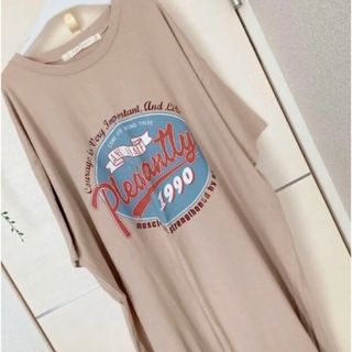 レイカズン(RayCassin)のお値下げ。レイカズン　カレッジロゴTシャツワンピース(ロングワンピース/マキシワンピース)