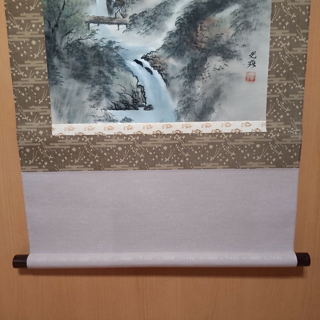 12 掛軸　光秀作　山邦風景　木箱付き エンタメ/ホビーの美術品/アンティーク(絵画/タペストリー)の商品写真