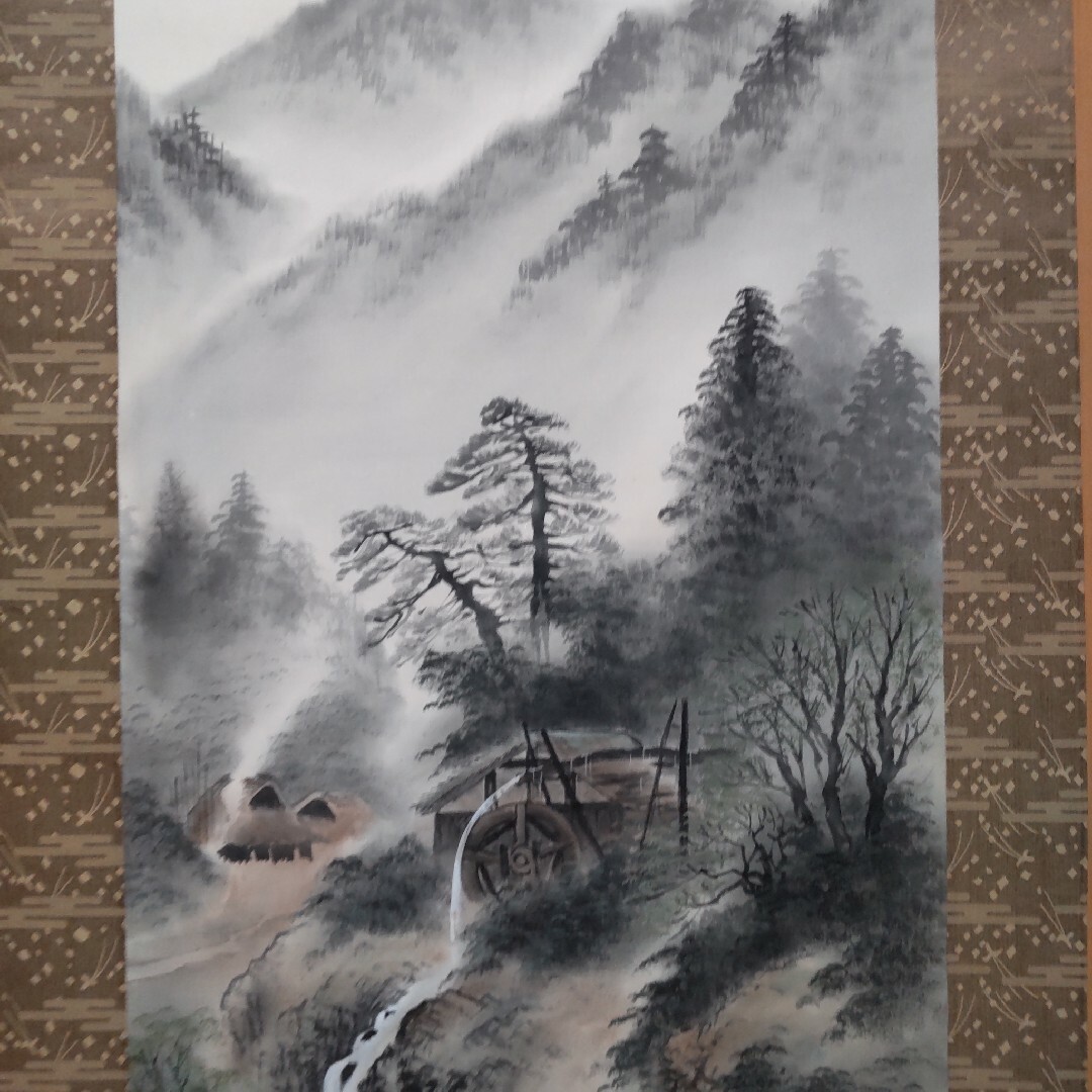 12 掛軸　光秀作　山邦風景　木箱付き エンタメ/ホビーの美術品/アンティーク(絵画/タペストリー)の商品写真