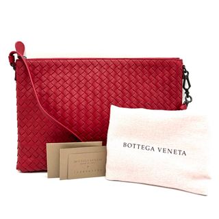 ボッテガヴェネタ(Bottega Veneta)のボッテガヴェネタ　イントレ　ショルダーバッグ　ポーチ　クラッチ　レッド　レザー(ショルダーバッグ)