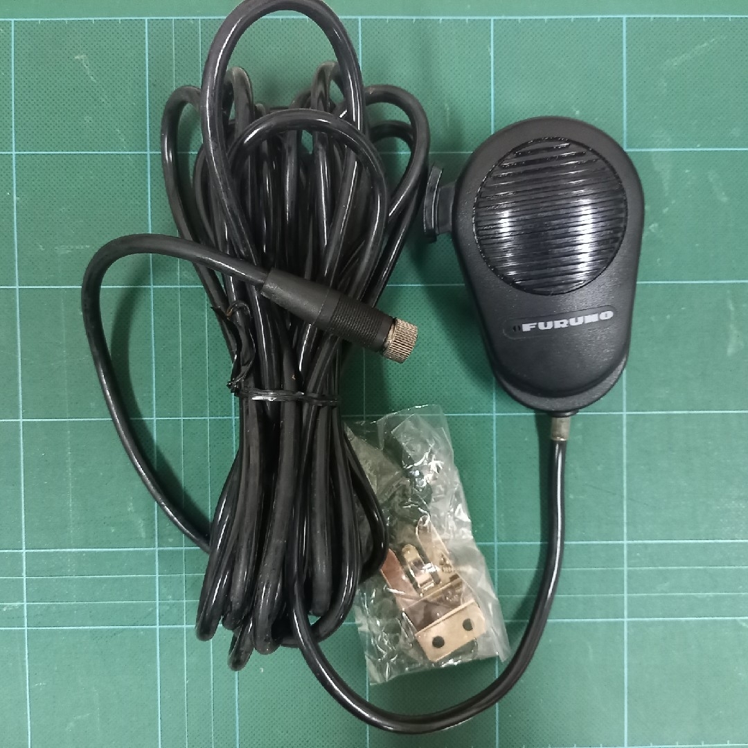 古野電気　漁業無線マイクロフォン　型式　DM-1996FZ4 エンタメ/ホビーのテーブルゲーム/ホビー(アマチュア無線)の商品写真
