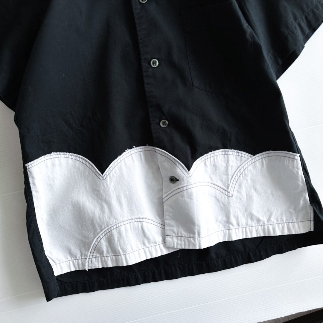 COMME des GARCONS(コムデギャルソン)のブラックコムデギャルソン / デザイン半袖シャツ レディースのトップス(シャツ/ブラウス(半袖/袖なし))の商品写真