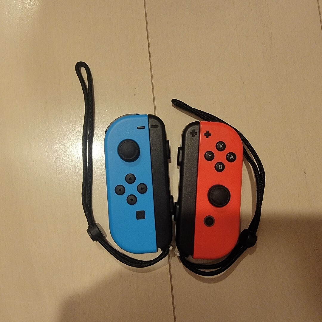 Nintendo Switch  ジョイコン ネオンブルーL ネオンレッドR