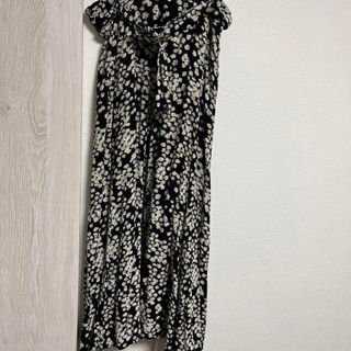 ザラ(ZARA)のZARA ザラ　花柄ロングスカート(ロングスカート)