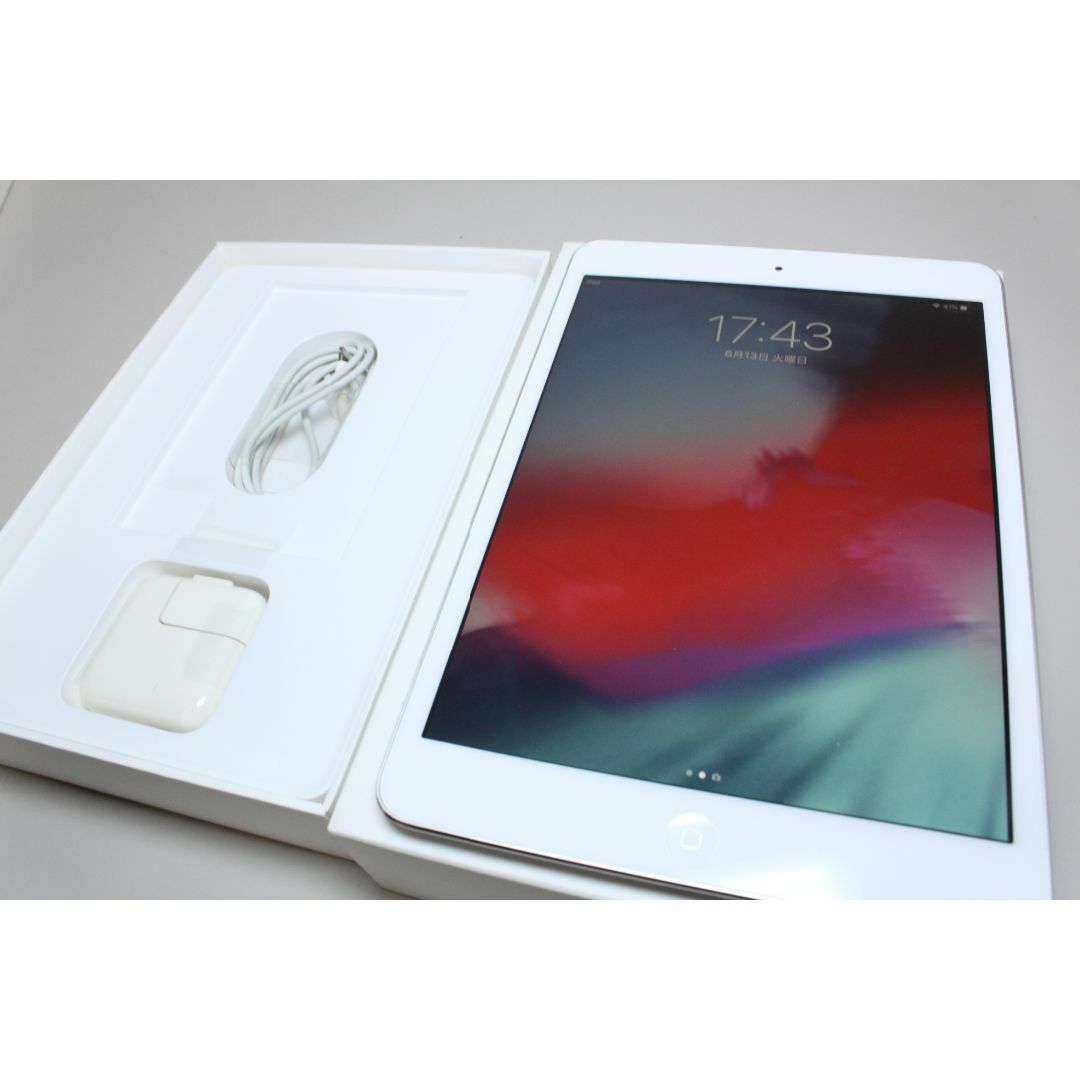 Apple(アップル)のiPad mini 2/Wi-Fi/16GB〈ME279J/A〉A1489 ④ スマホ/家電/カメラのPC/タブレット(タブレット)の商品写真