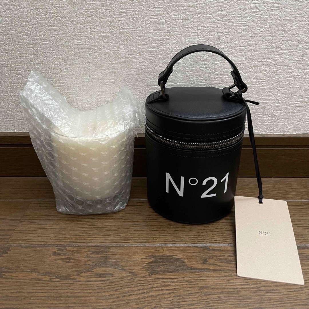 N°21(ヌメロヴェントゥーノ)の【N°21ヌメロヴェントゥーノ】バニティバッグ レディースのバッグ(ハンドバッグ)の商品写真