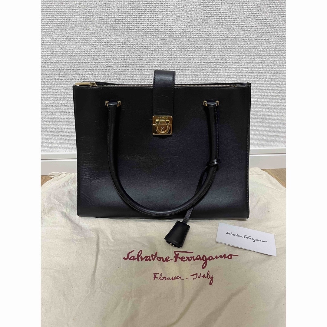 Salvatore Ferragamo - 美品 サルバトーレフェラガモ ガンチーニ ...