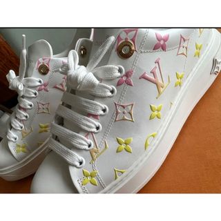 ルイヴィトン(LOUIS VUITTON)のるん様♡ルイヴィトンスニーカー👟💓(スニーカー)