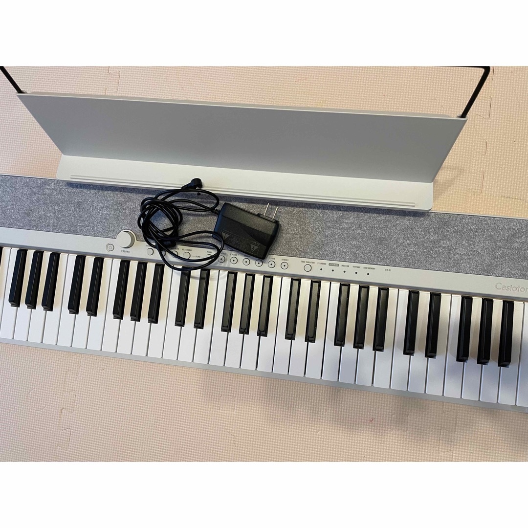 CASIO(カシオ)のカシオ　キーボード Casiotoneホワイト [61鍵盤]　CT-S1WE 楽器の鍵盤楽器(電子ピアノ)の商品写真