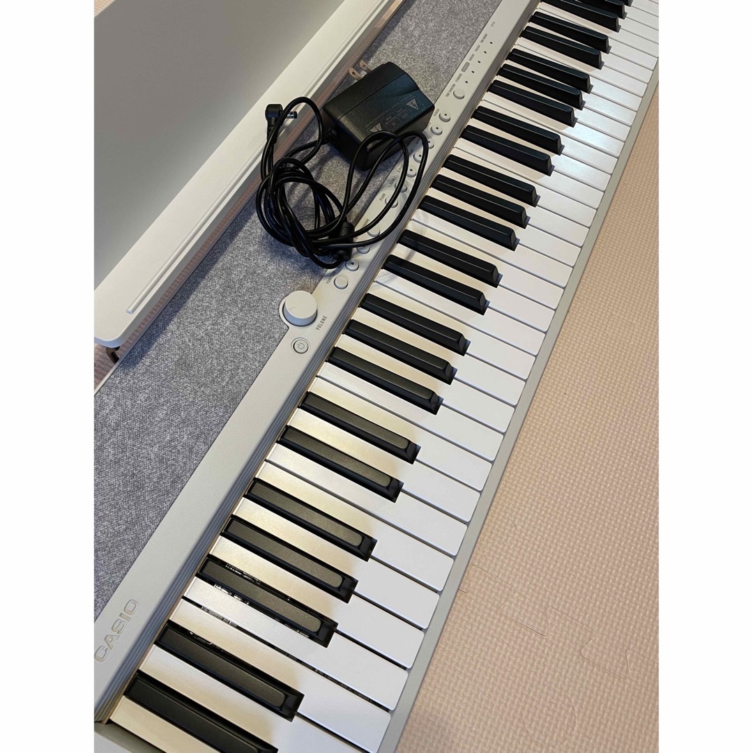 CASIO(カシオ)のカシオ　キーボード Casiotoneホワイト [61鍵盤]　CT-S1WE 楽器の鍵盤楽器(電子ピアノ)の商品写真