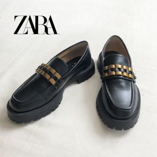 ザラ(ZARA)のZARA ローファー トラックソール ビジューローファー 厚底37 ブラック(ローファー/革靴)