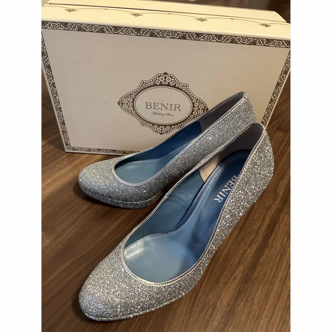 BENIR ベニル グリッターシルバーパンプス | www.mulgruvis.com
