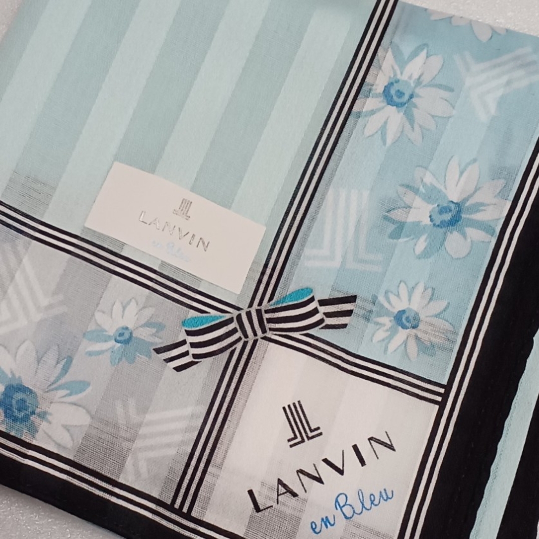 LANVIN en Bleu(ランバンオンブルー)の値下げ📌ランバンen Bleu☆大判ハンカチーフ58×58 レディースのファッション小物(ハンカチ)の商品写真