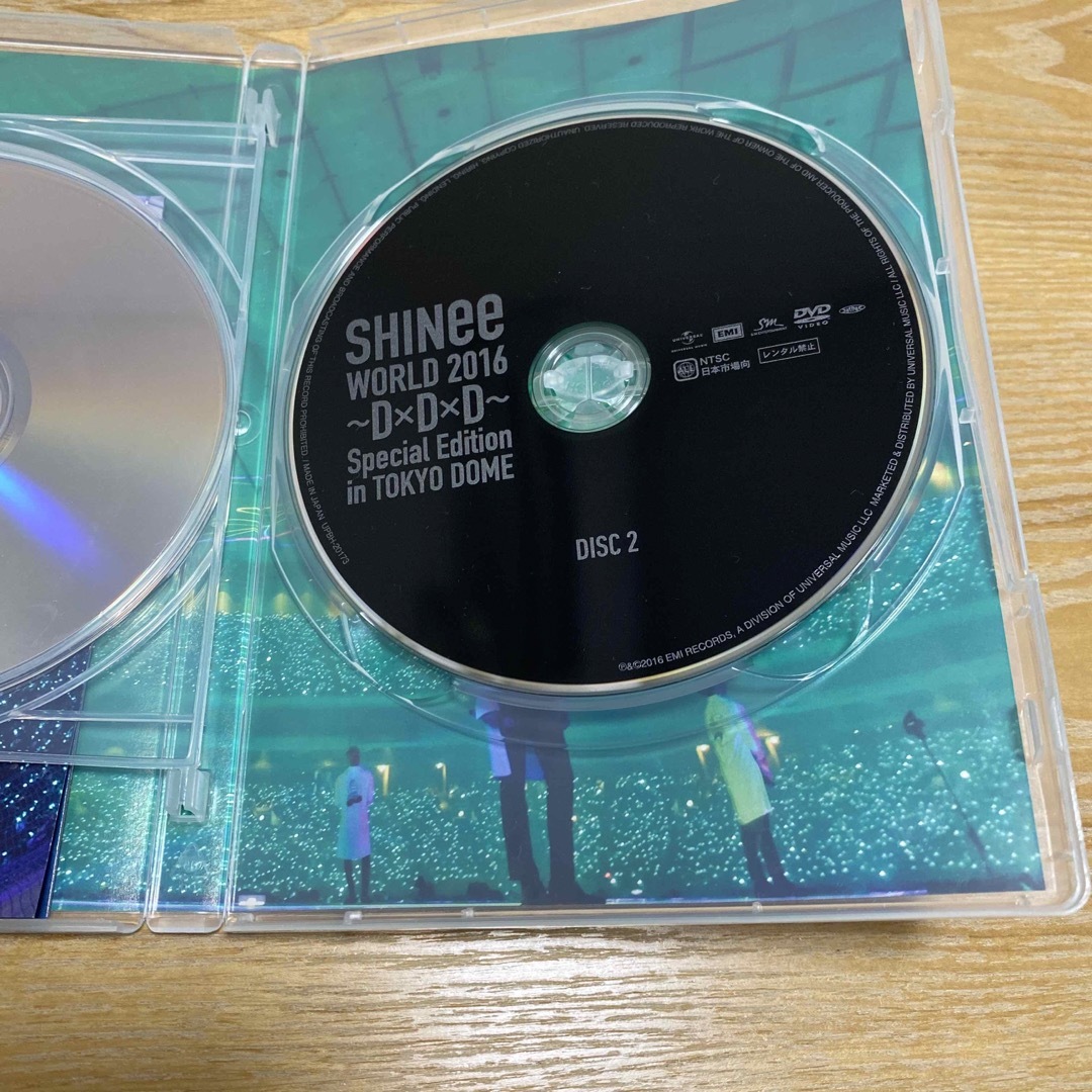 SHINee(シャイニー)のSHINee WORLD 2016～D×D×D～ Special Edition エンタメ/ホビーのDVD/ブルーレイ(韓国/アジア映画)の商品写真