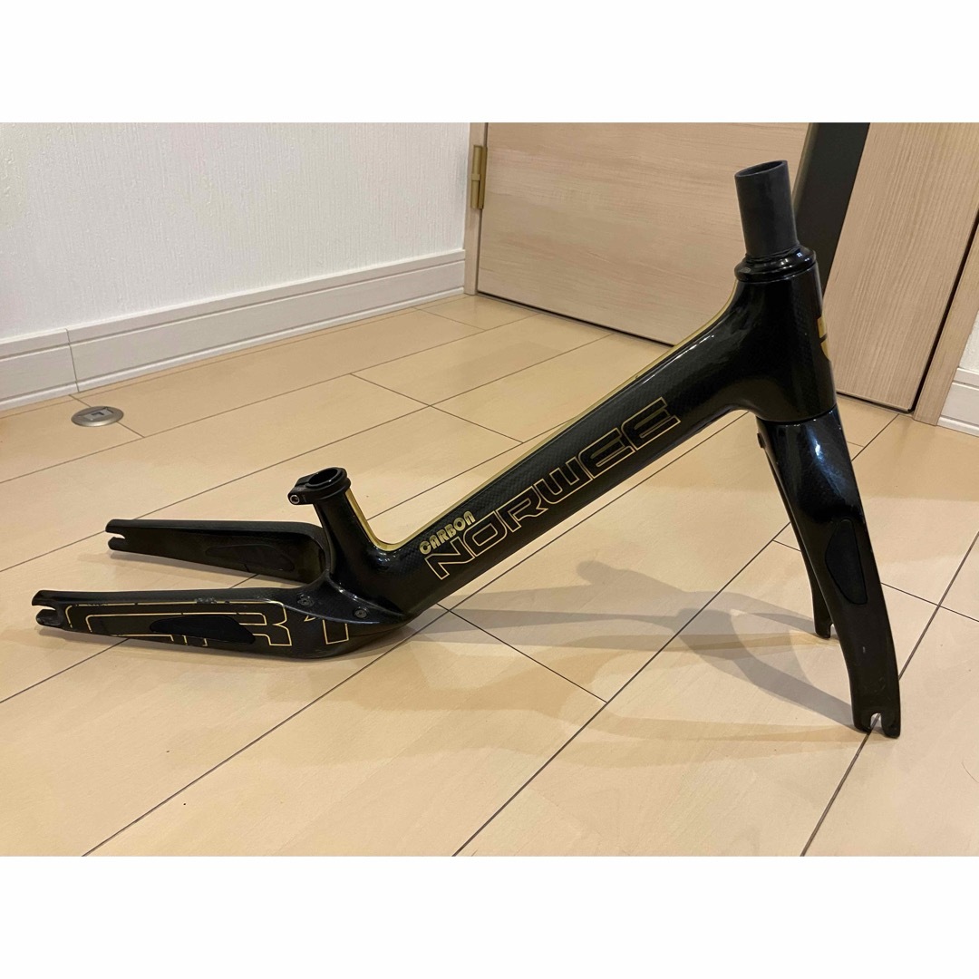 新車☆本革サドル◇北欧スウェーデン innovator CONCEPT1 グレー www ... 新車☆本革サドル◆北欧スウェーデン innovator CONCEPT1 グレー