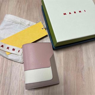 マルニ(Marni)のMARNI 二つ折り財布(折り財布)