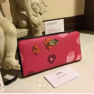 コーチ(COACH)の新品☆COACH☆可愛いフローラル ラウンドzip長財布☆1週間限定SALE❣️(財布)