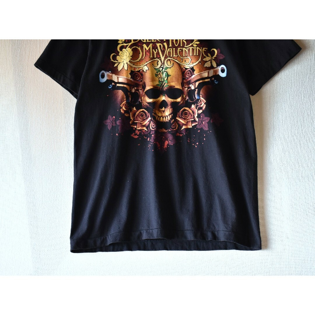 ART VINTAGE(アートヴィンテージ)の古着★THE ROXX ビンテージスカル バラ拳銃 シングルステッチ黒Tシャツ メンズのトップス(Tシャツ/カットソー(半袖/袖なし))の商品写真