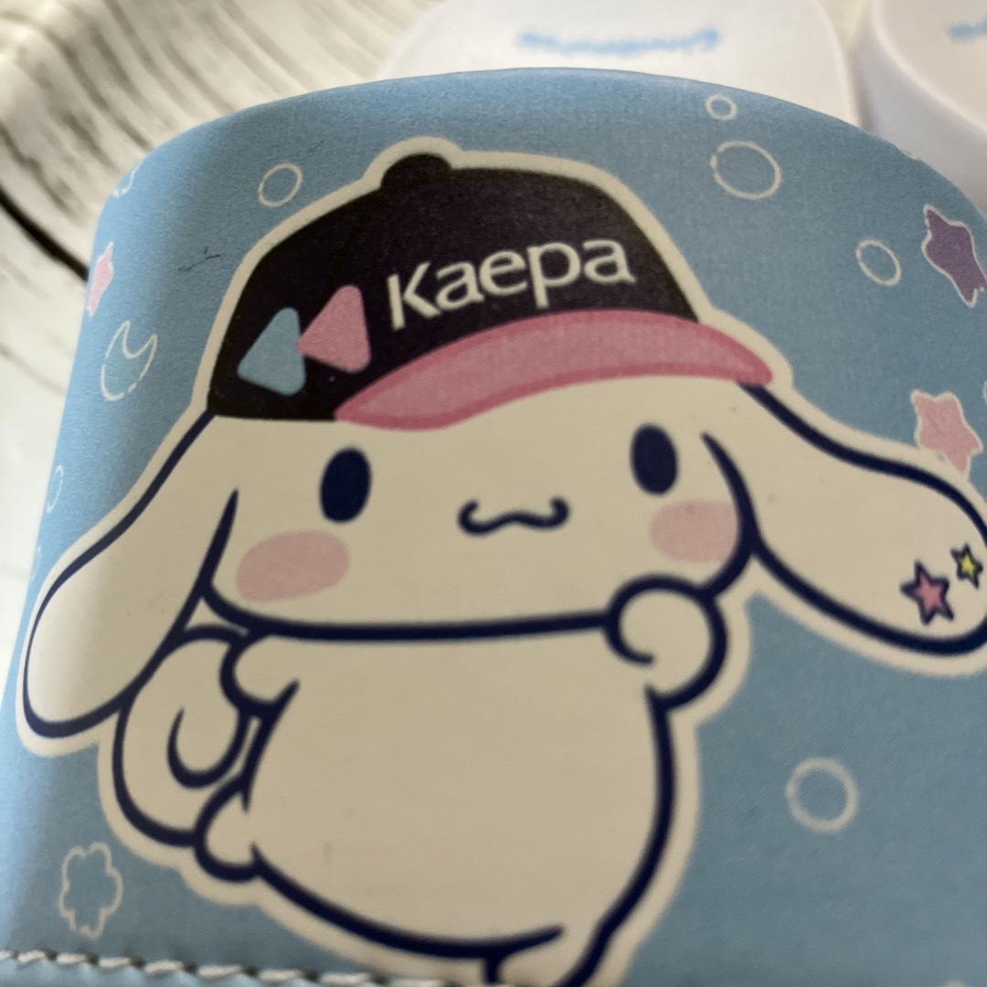 Kaepa(ケイパ)の★未使用　kaepa×シナモンロール❣️子供用　スリッパ キッズ/ベビー/マタニティのキッズ靴/シューズ(15cm~)(スリッパ)の商品写真