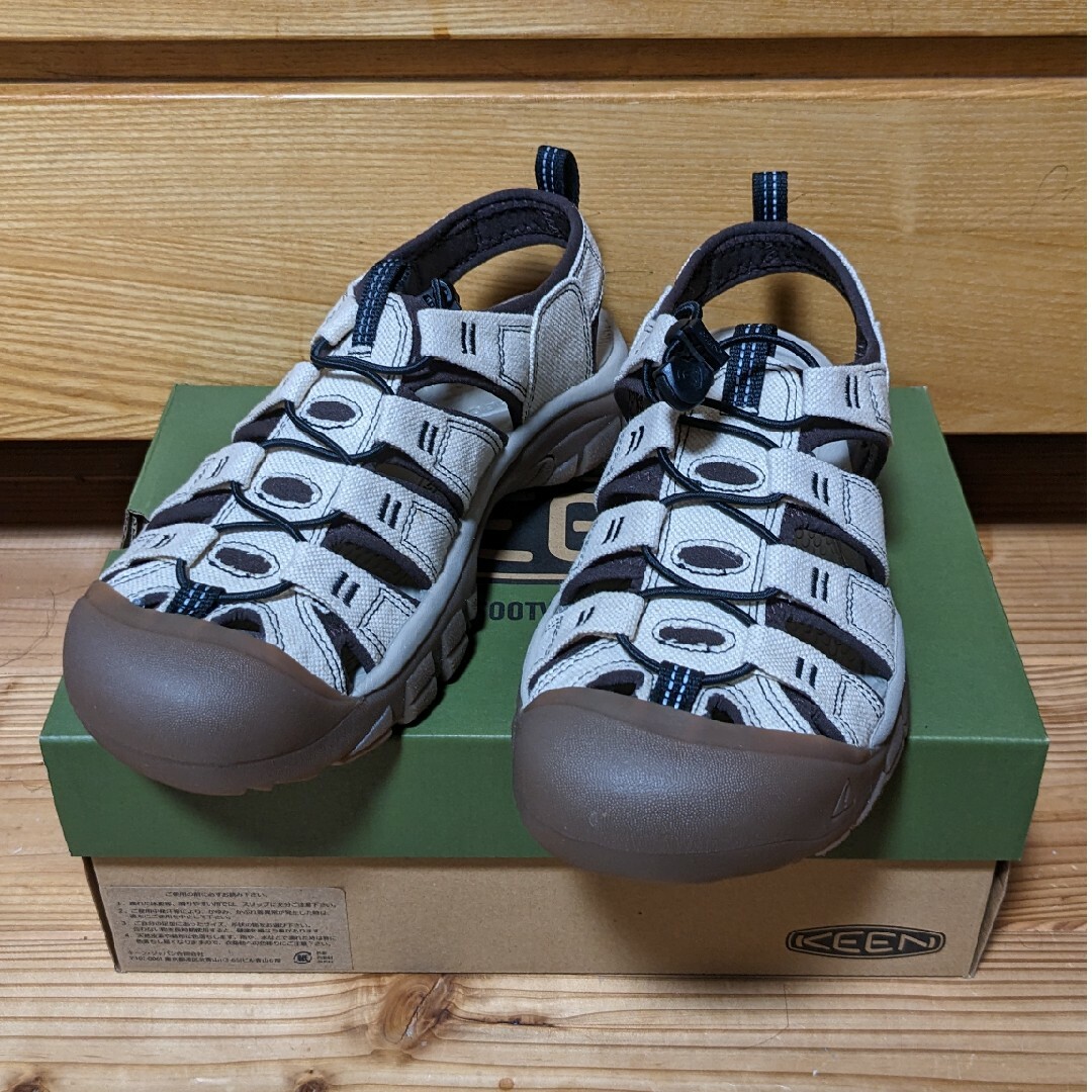 【新品】KEEN ニューポート キャンバス /ナチュラル / 27cm