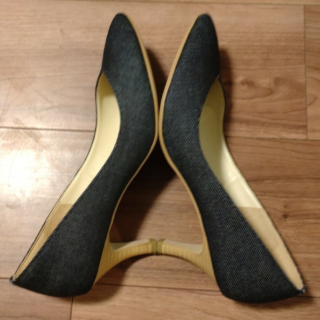 【新品未使用】ZEZOLLA　デニムパンプス(24.5cm) レディースの靴/シューズ(ハイヒール/パンプス)の商品写真