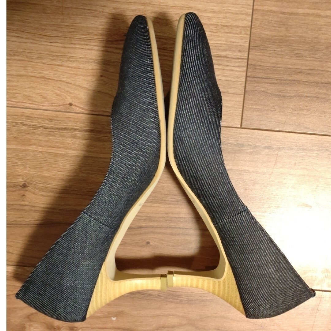 【新品未使用】ZEZOLLA　デニムパンプス(24.5cm) レディースの靴/シューズ(ハイヒール/パンプス)の商品写真
