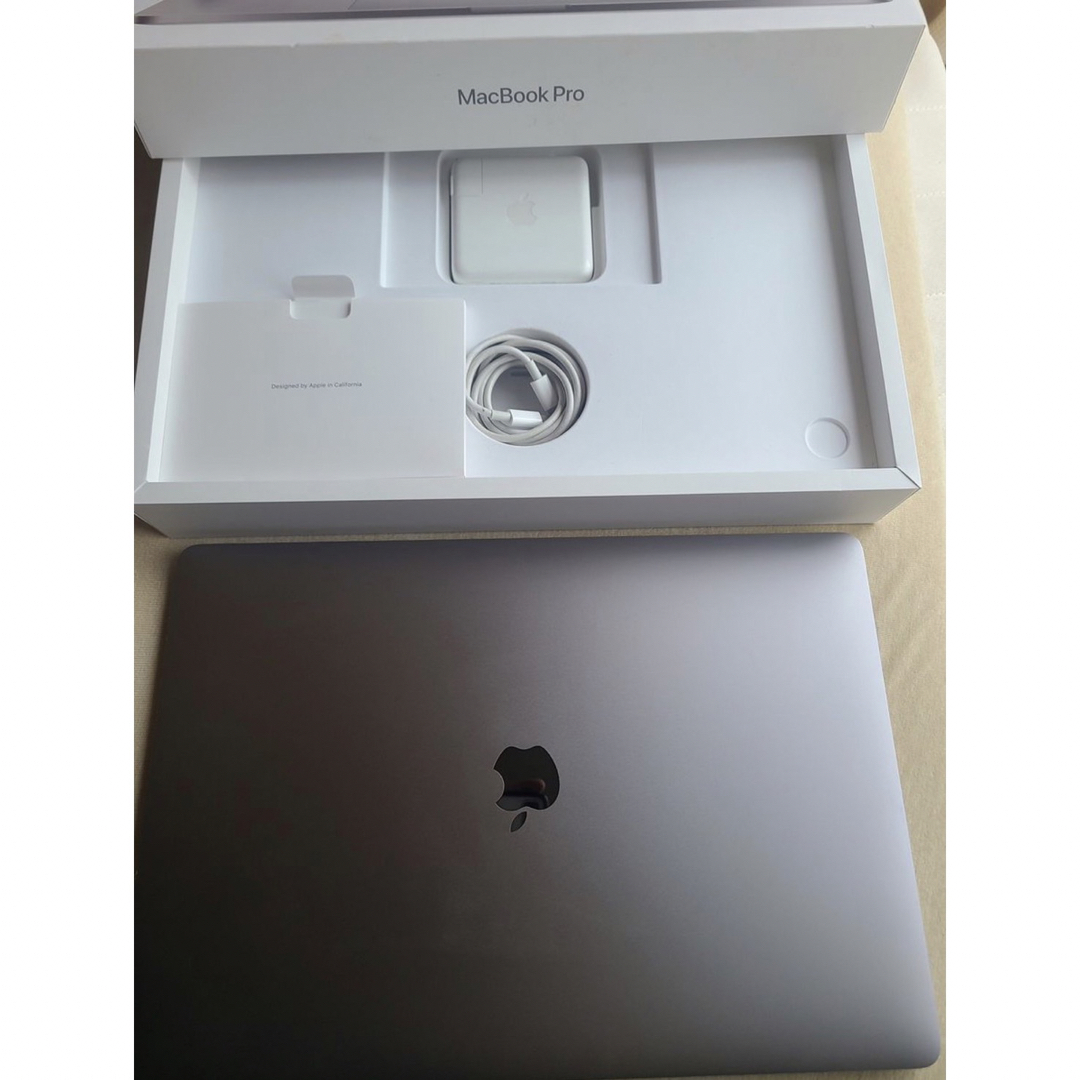 Macbook Pro 2019  Corei9 64GB 2TB 5500M