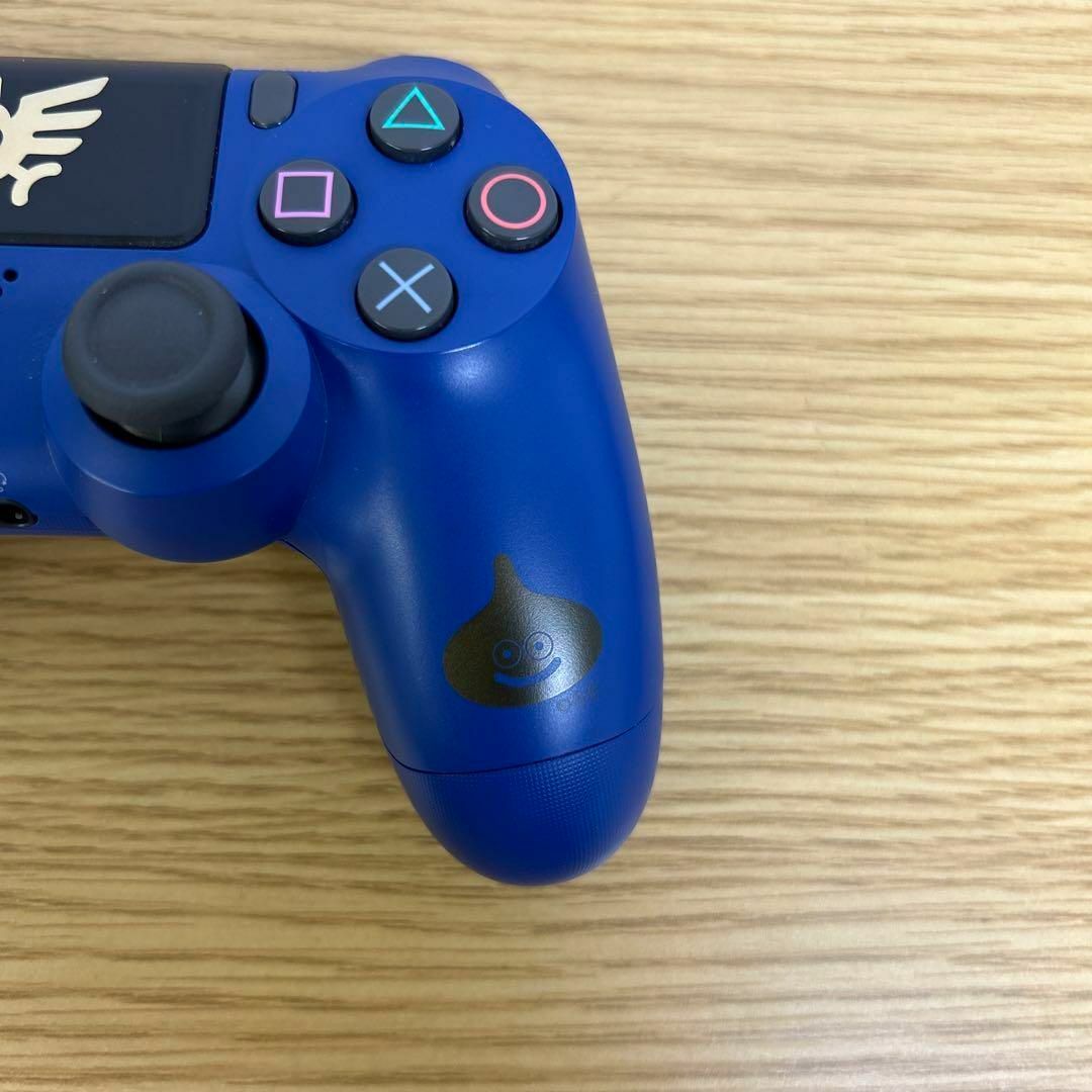 PlayStation4(プレイステーション4)のPlayStation4 DUALSHOCK4 ドラクエ ロトエディション エンタメ/ホビーのゲームソフト/ゲーム機本体(家庭用ゲーム機本体)の商品写真