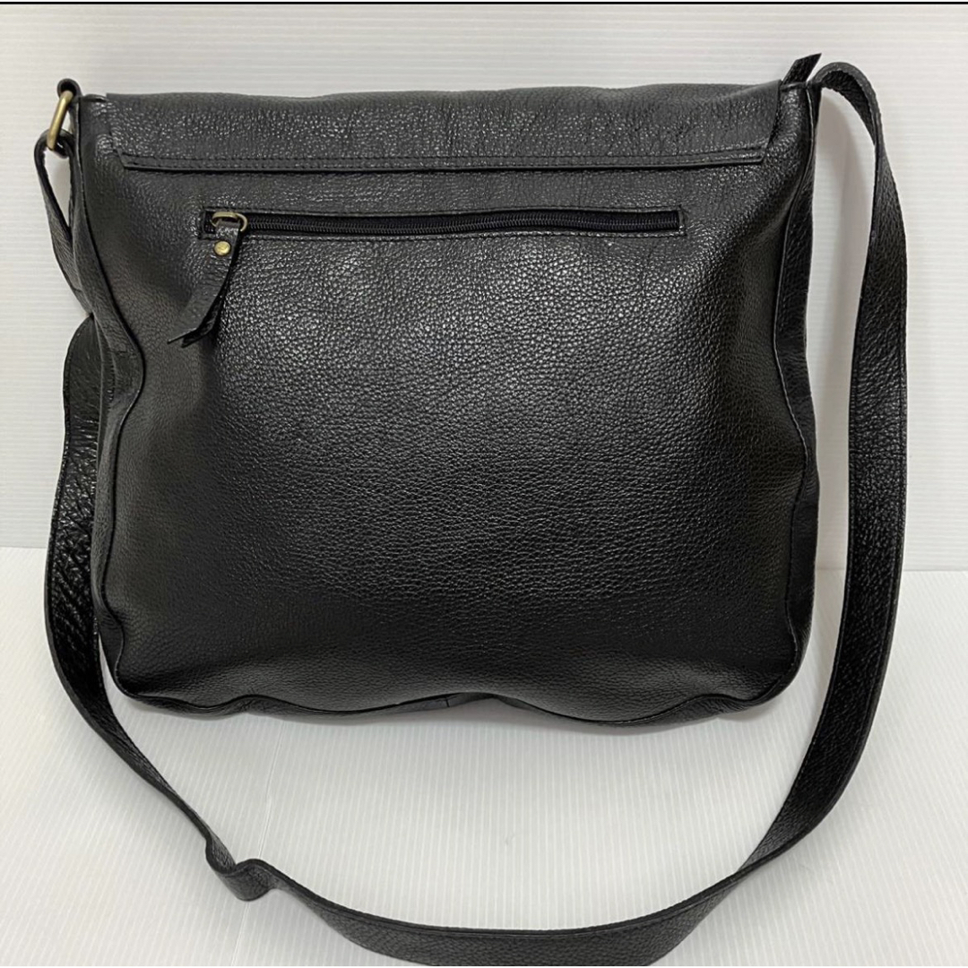 極美品PELLETTERIA VENETA ショルダーバッグ シボ革 ブラック メンズのバッグ(ショルダーバッグ)の商品写真