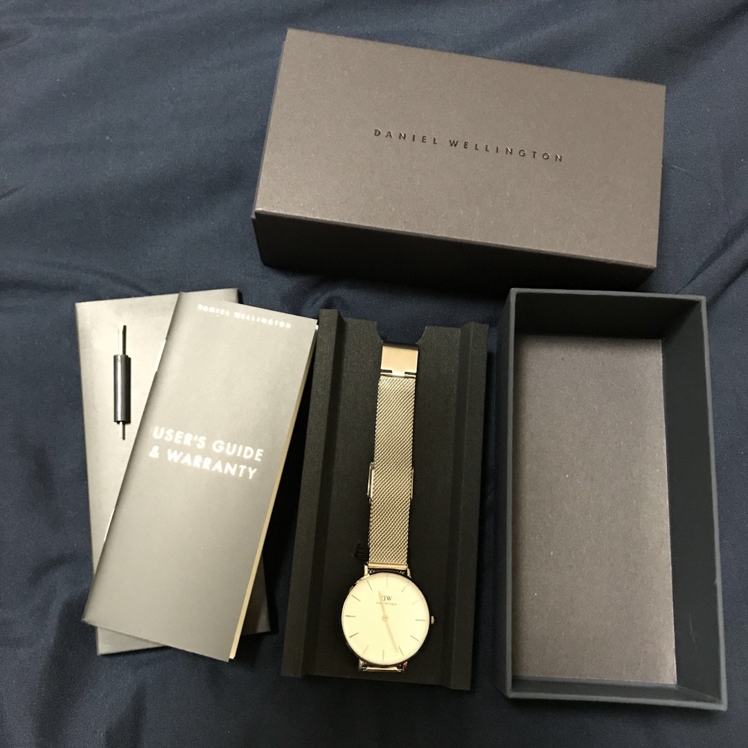 Daniel Wellington(ダニエルウェリントン)のダニエルウェリントン　シルバー　白文字盤　32mm  レディースのファッション小物(腕時計)の商品写真