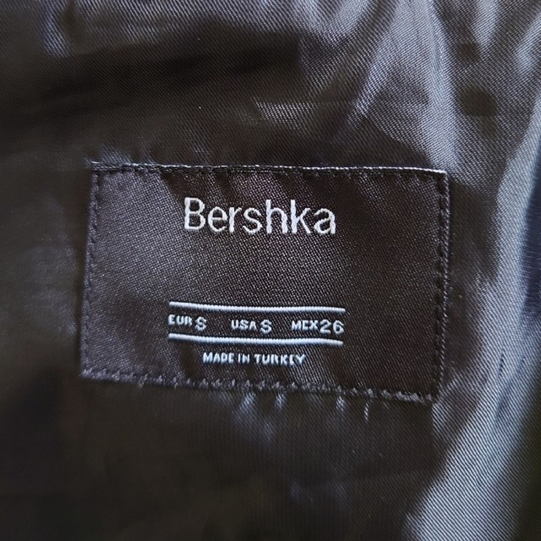 Bershka(ベルシュカ)のお値下げしました‼️★ Bershka ★美 品★ 格子柄ジャケット 💕 レディースのジャケット/アウター(テーラードジャケット)の商品写真