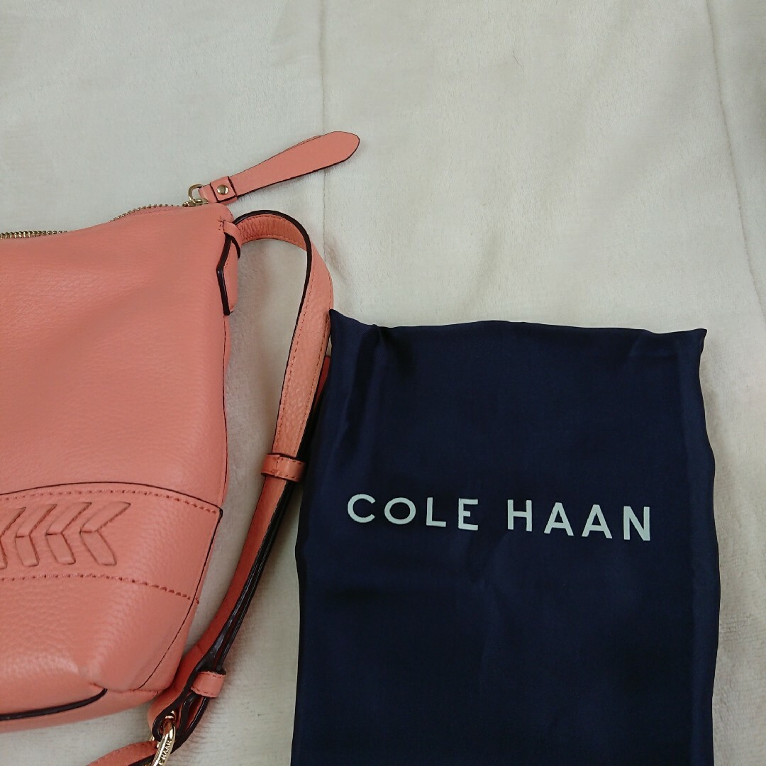 Cole Haan(コールハーン)のお値下げ コールハーン レザー ショルダーバッグ レディースのバッグ(ショルダーバッグ)の商品写真