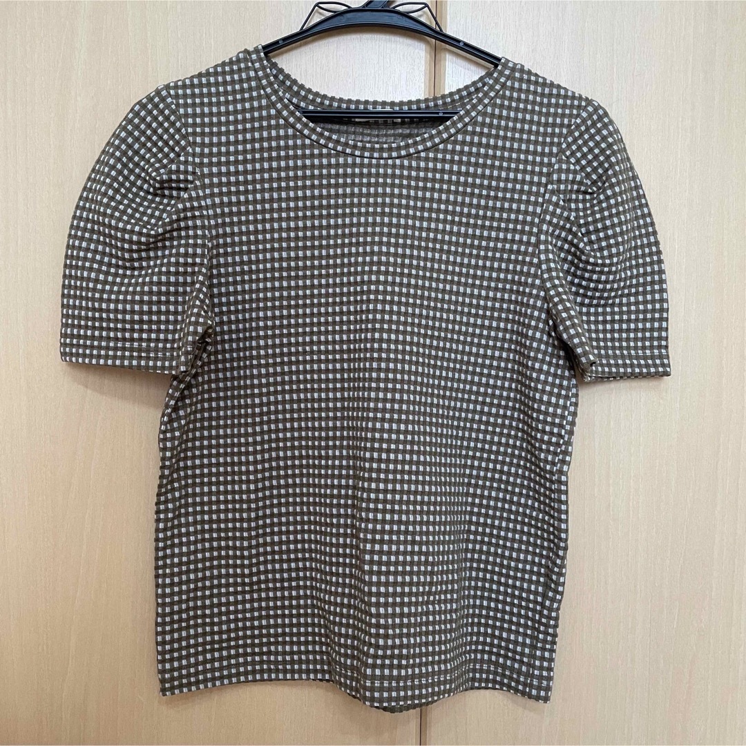 GU(ジーユー)のGU タックスリーブT(半袖)(ギンガム)Q レディースのトップス(Tシャツ(半袖/袖なし))の商品写真