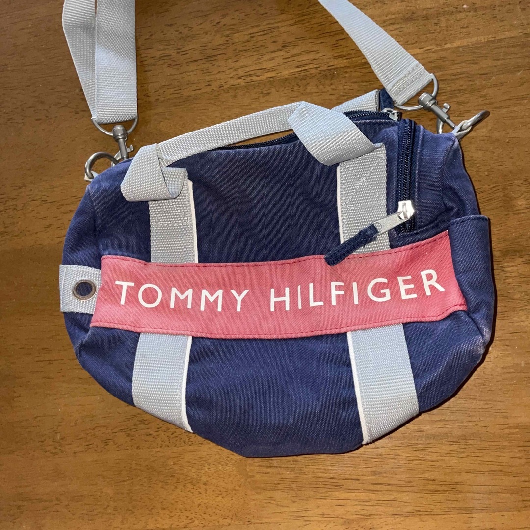 TOMMY HILFIGER(トミーヒルフィガー)のTOMMY トミーショルダーバック レディースのバッグ(ショルダーバッグ)の商品写真