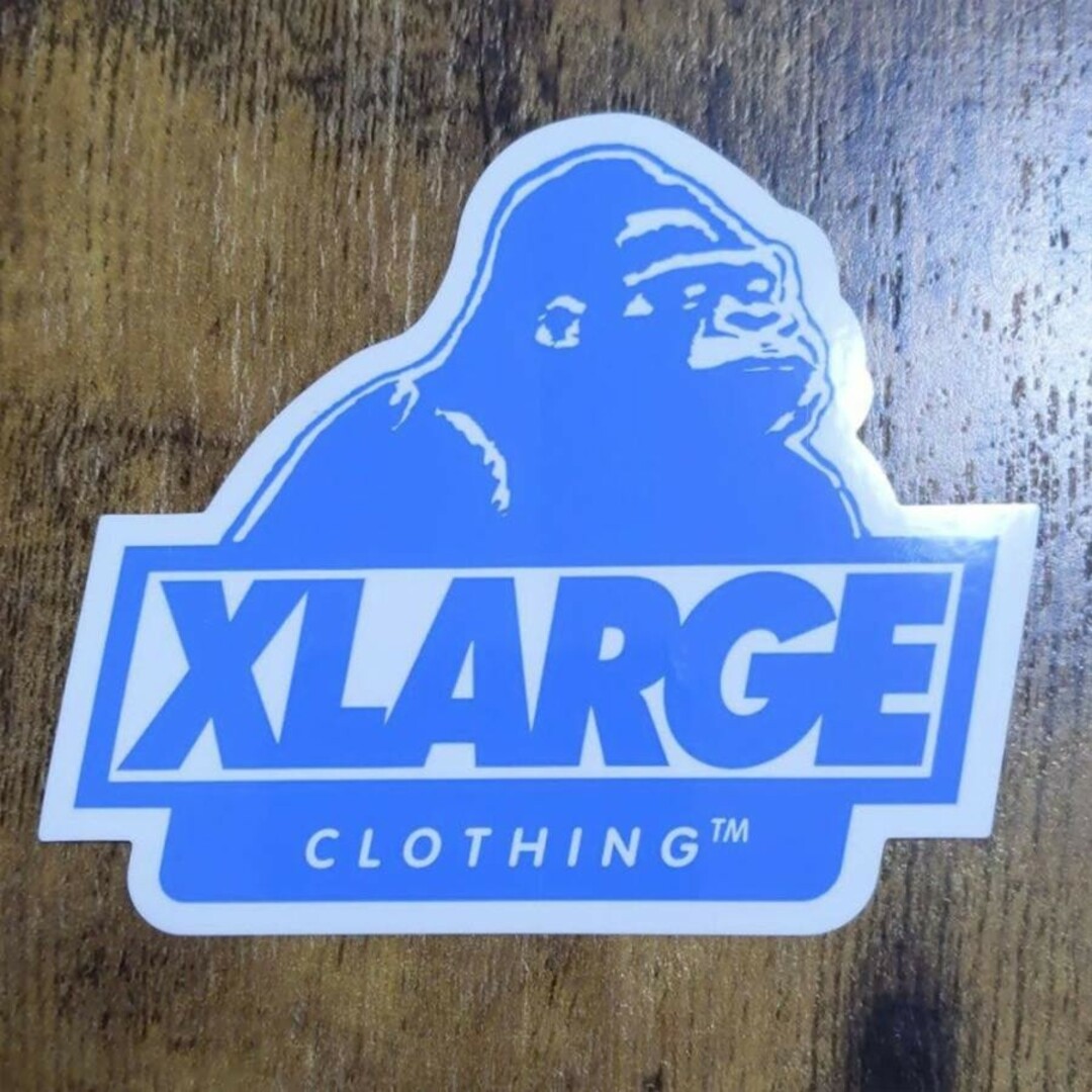 XLARGE(エクストララージ)の(縦7.5cm横9cm)X-LARGE エクストララージ　ステッカー スポーツ/アウトドアのスポーツ/アウトドア その他(スケートボード)の商品写真