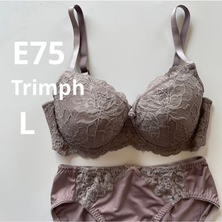 トリンプ(Triumph)のトリンプ  E75 4/5カップブラ＆ショーツセット　花柄レースブラ(ブラ&ショーツセット)