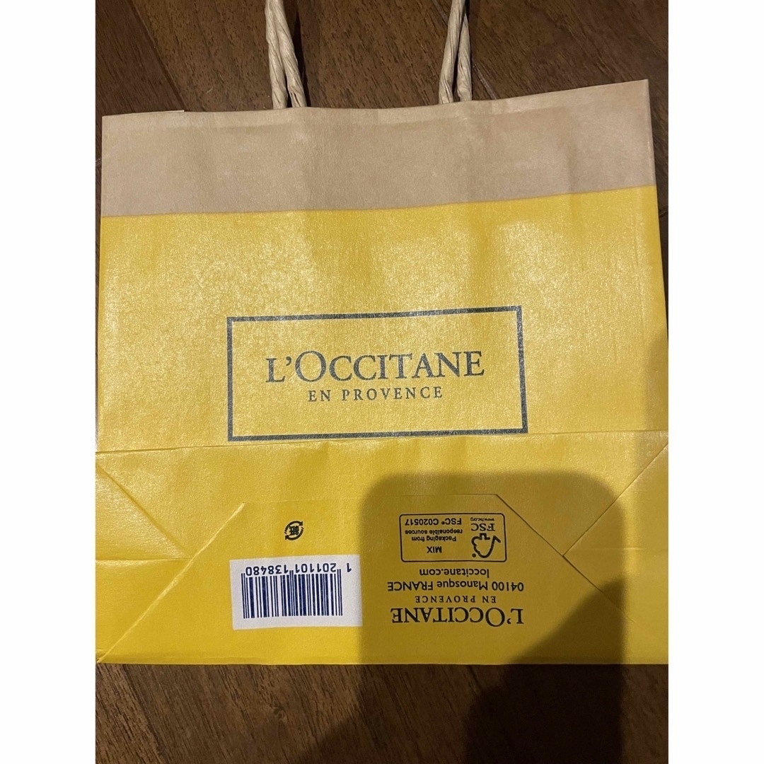 L'OCCITANE(ロクシタン)の【新品】ロクシタン　ギフトセット　紙袋 コスメ/美容のボディケア(ハンドクリーム)の商品写真