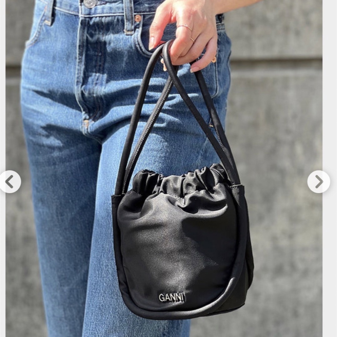 6 (ROKU)(ロク)のGANNI knot bag ガニー ノット バッグ ノットバック 巾着 レディースのバッグ(ショルダーバッグ)の商品写真