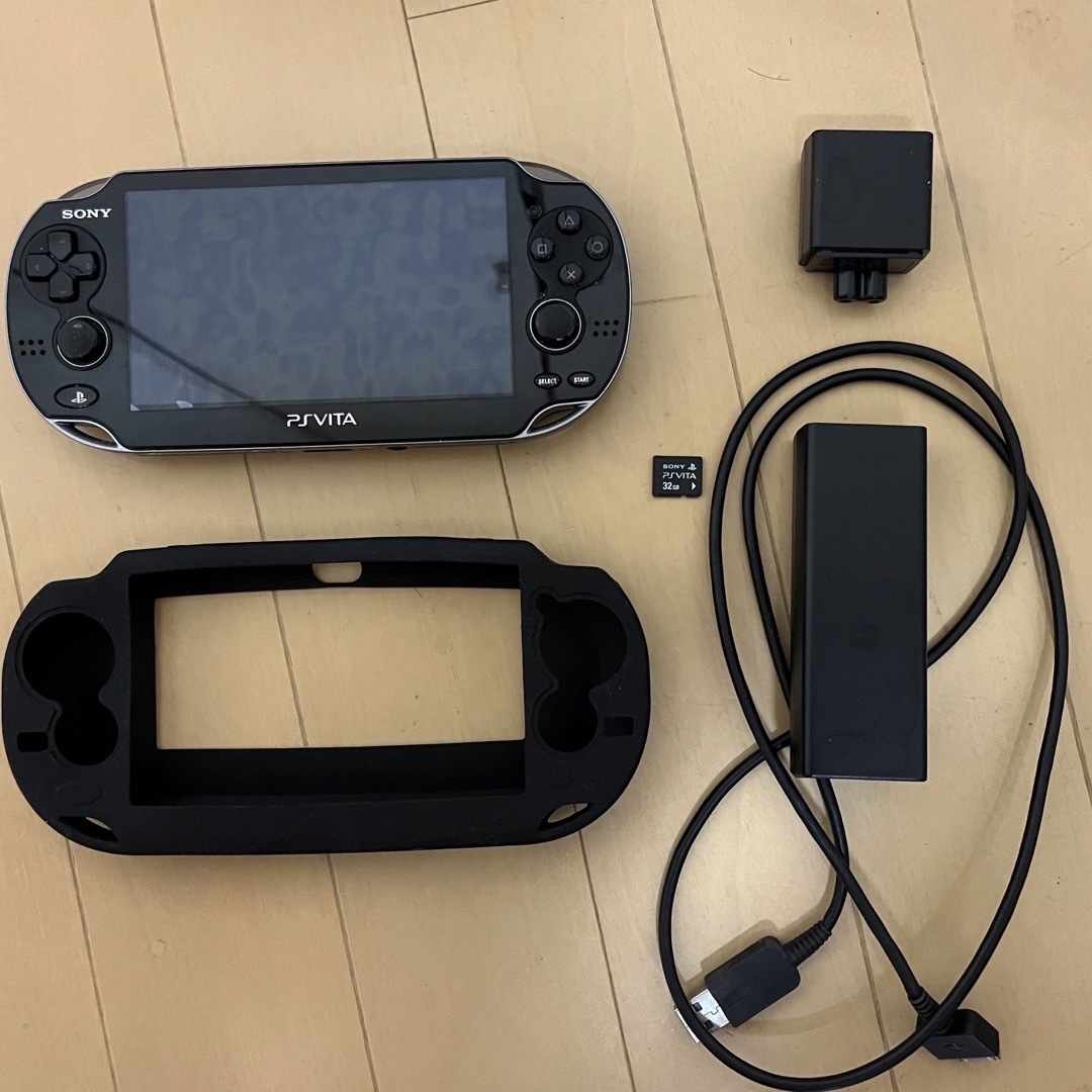 PlayStation Vita - ps vita(pch-1100)の通販 by ピーちゃん's shop