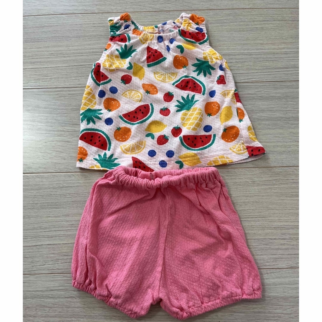 パジャマ フルーツ柄 キッズ/ベビー/マタニティのベビー服(~85cm)(パジャマ)の商品写真