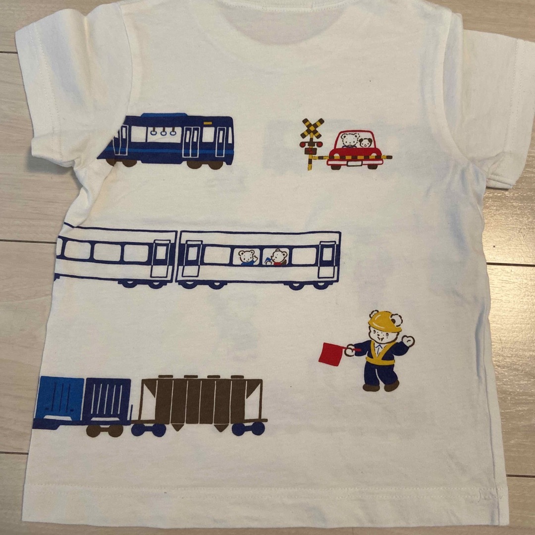 familiar(ファミリア)のfamiliar ファミリア　Tシャツ　100 電車好き キッズ/ベビー/マタニティのキッズ服男の子用(90cm~)(Tシャツ/カットソー)の商品写真