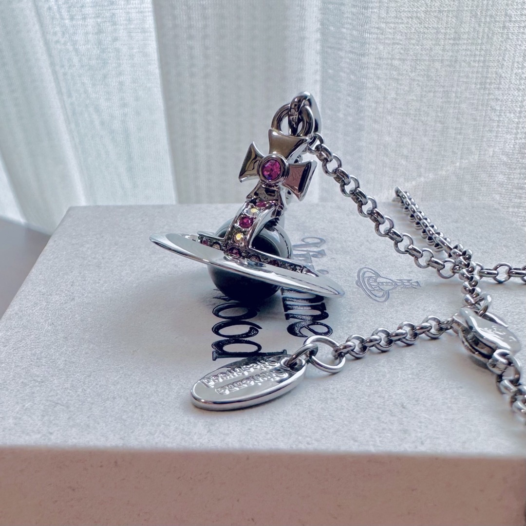 Vivienne Westwood(ヴィヴィアンウエストウッド)の未使用/限定色VivienneWestwood “Jet”タイニーオーブ レディースのアクセサリー(ネックレス)の商品写真