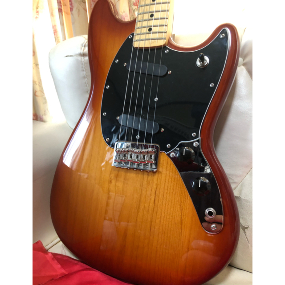 極美品　FENDER/フェンダー Mustang ムスタング